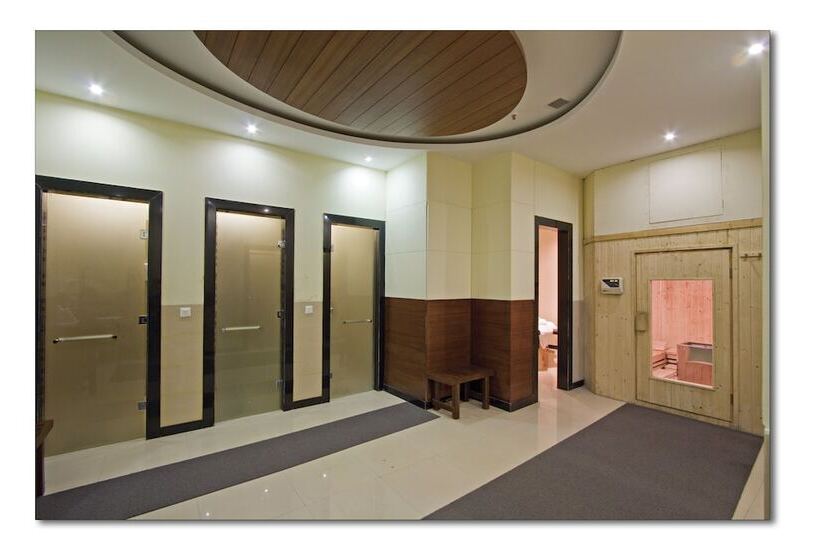 酒店 The Cabbana Resort & Spa