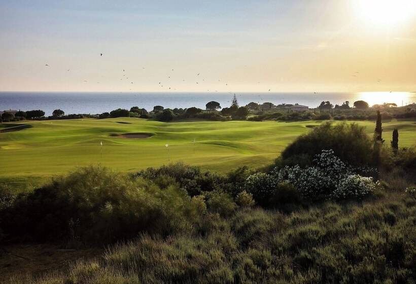 فندق The Westin Resort Costa Navarino