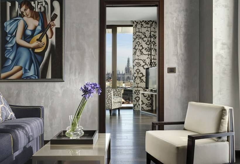 هتل Uptown Palace