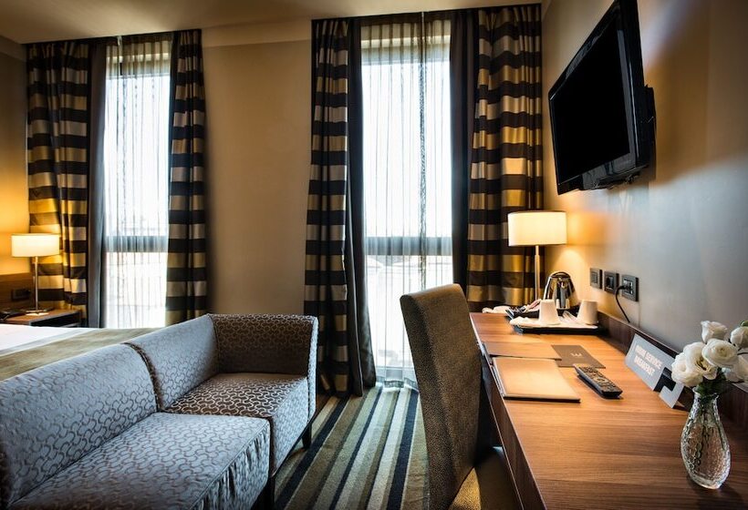 هتل Uptown Palace