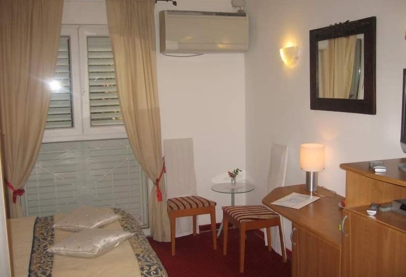 Отель Vila Lili