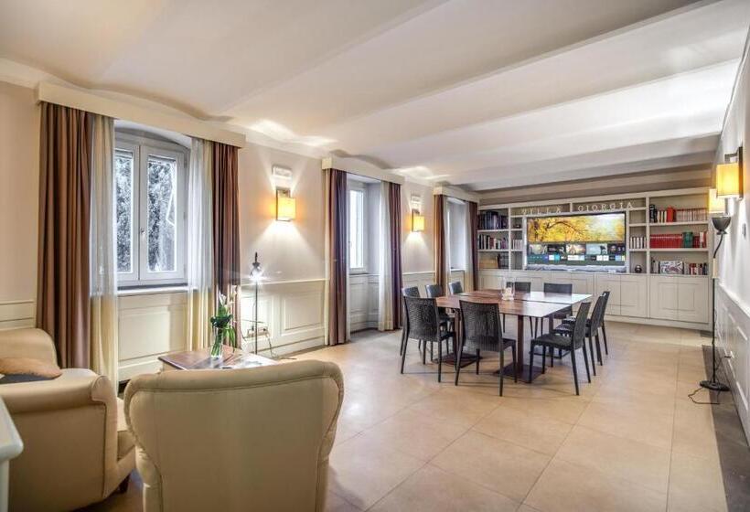 هتل Villa Giorgia Albergo In Collina