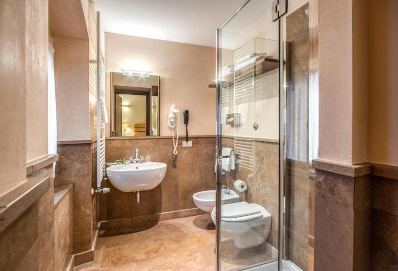 هتل Villa Giorgia Albergo In Collina