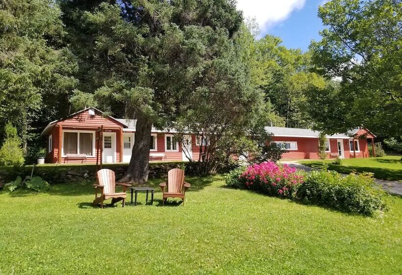Kan à Mouche Pourvoirie Auberge Et Chalets