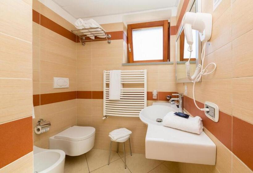 فندق Valtur Baia Del Gusmay Beach Resort