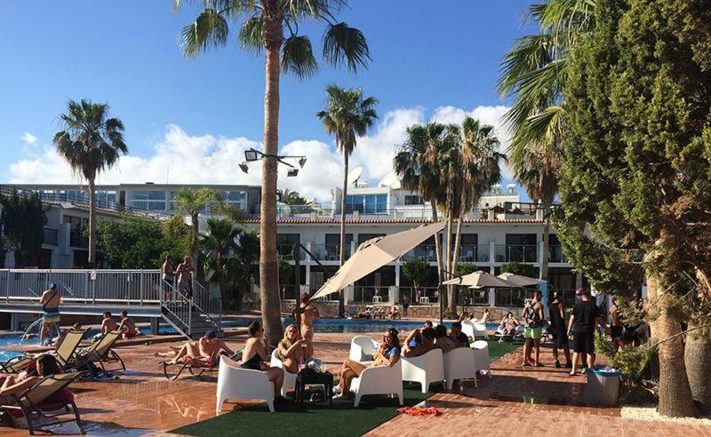 Pambos Napa Rocks Adults Only