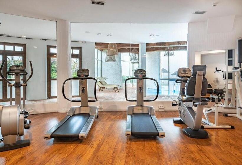 Resort & Spa Baia Caddinas