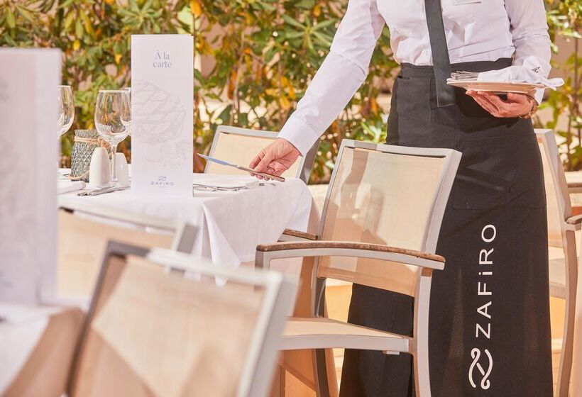 Zafiro Cala Mesquida