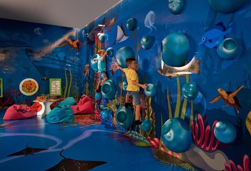 Centara Mirage Beach Resort Dubai