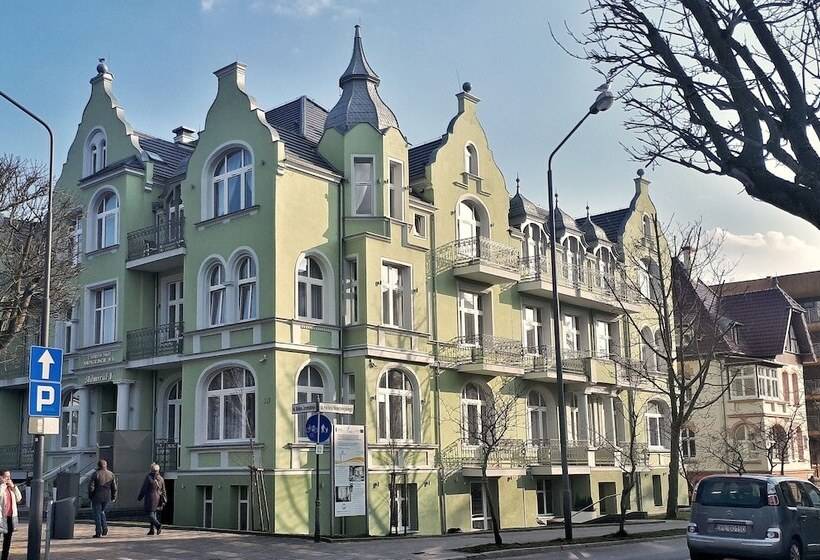 Отель Admirał I