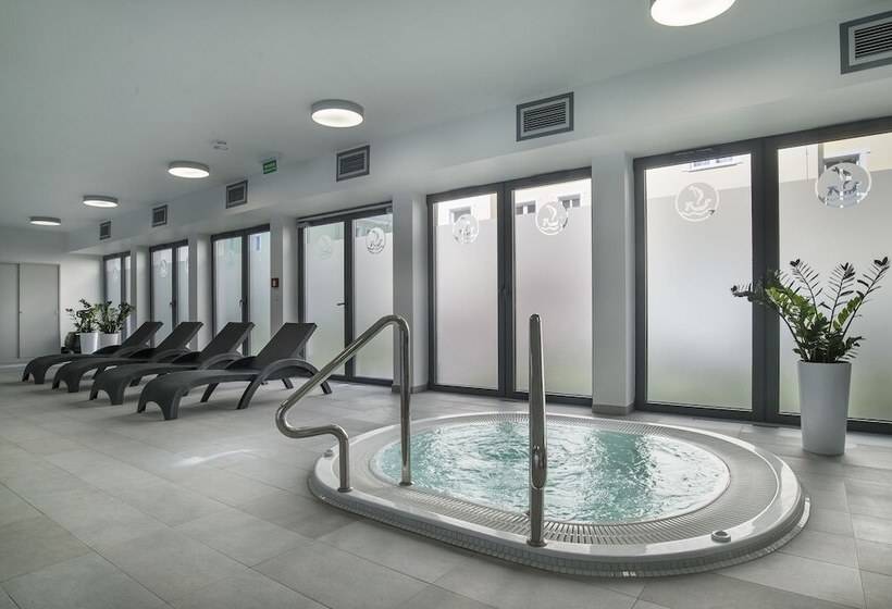 Отель Admirał I