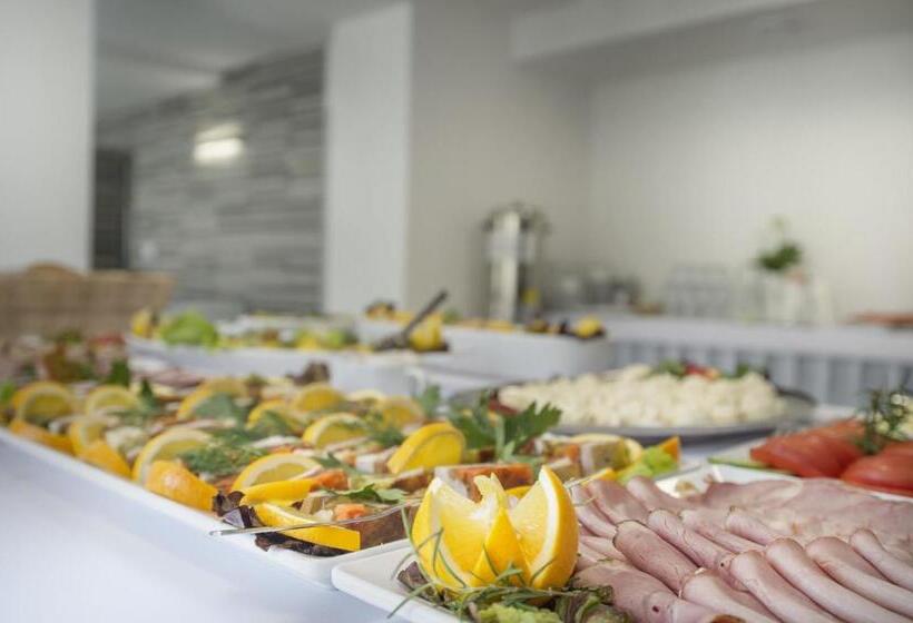 Отель Admirał I