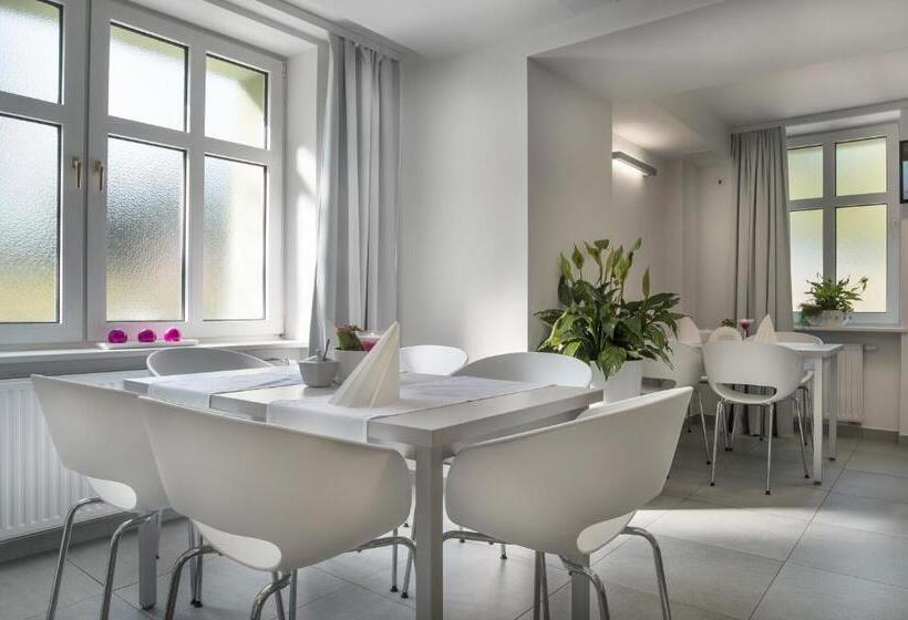 Отель Admirał I