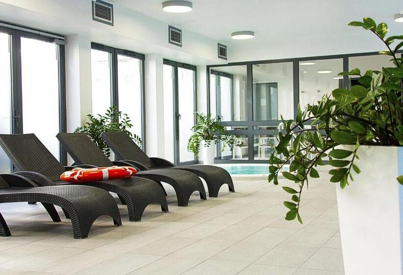 Отель Admirał I