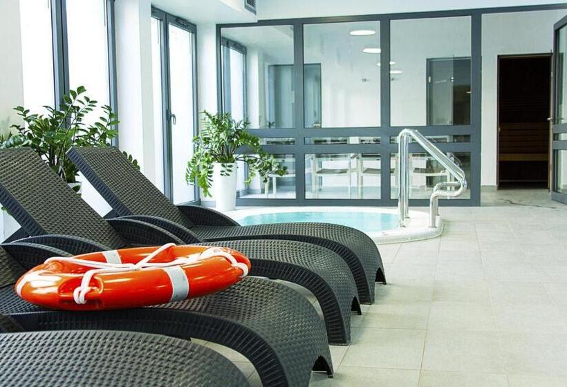 Отель Admirał I