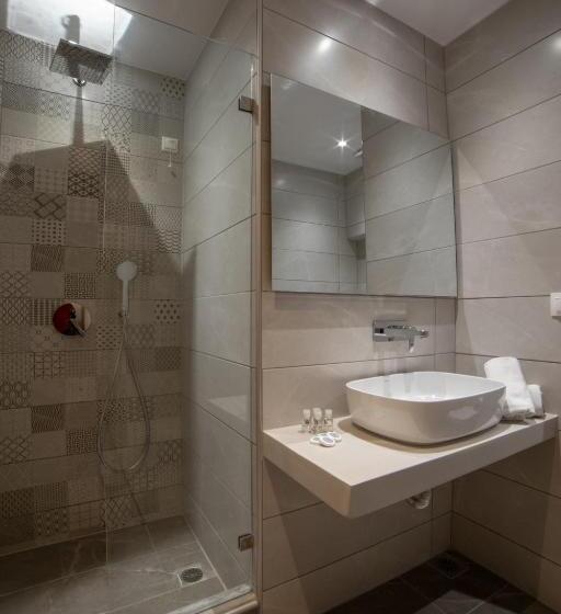 Aphrodite Hotel & Apartments