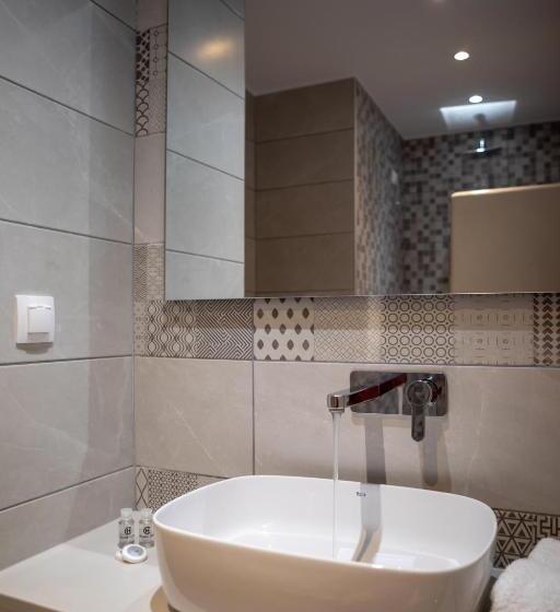 Aphrodite Hotel & Apartments