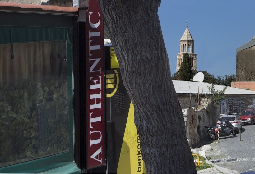 酒店 Authentic Luxury Rooms