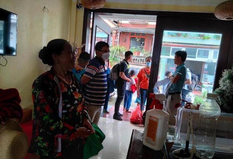 هتل Black Hmong View