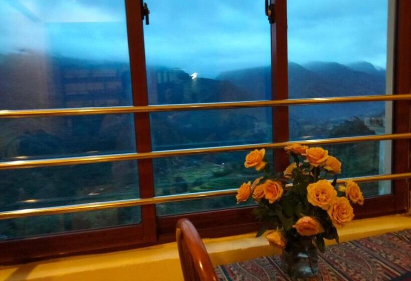 هتل Black Hmong View