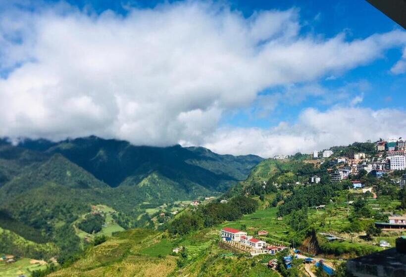 هتل Black Hmong View