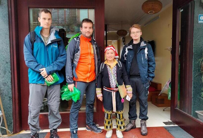 هتل Black Hmong View