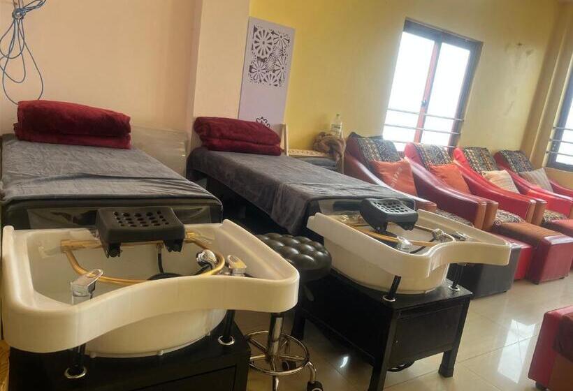 هتل Black Hmong View