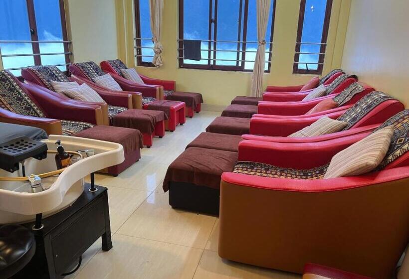 هتل Black Hmong View