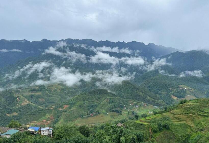 هتل Black Hmong View