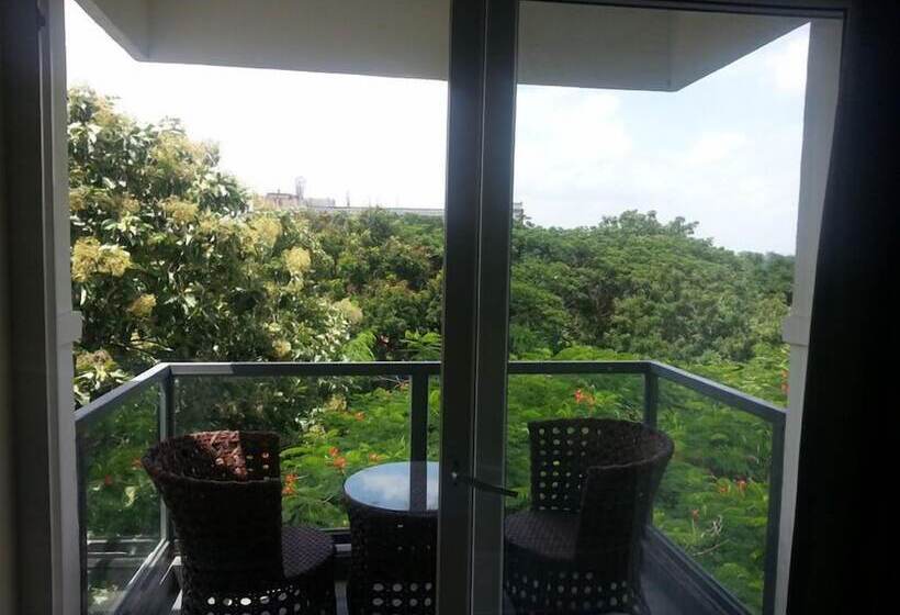 هتل Celebrity Resort