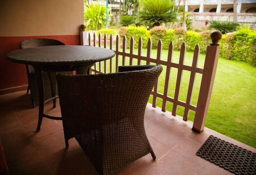 هتل Celebrity Resort