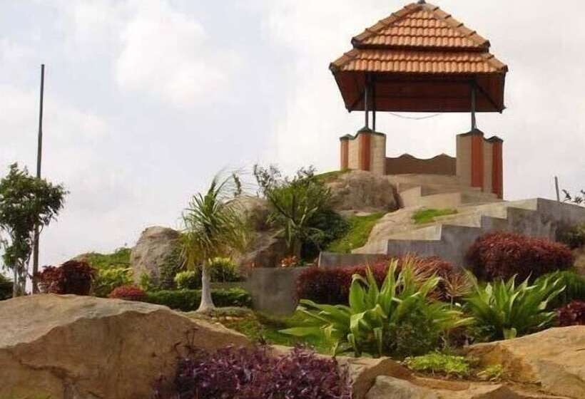 هتل Celebrity Resort