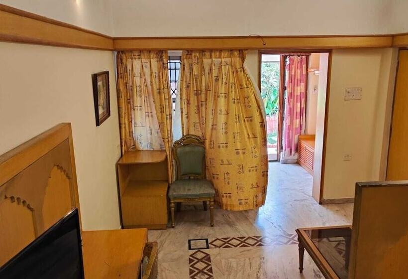 هتل Celebrity Resort