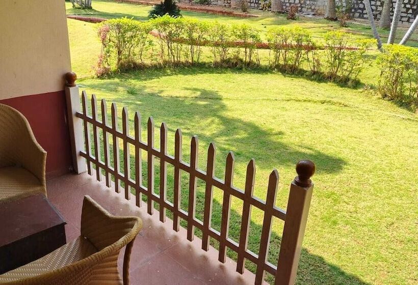 هتل Celebrity Resort