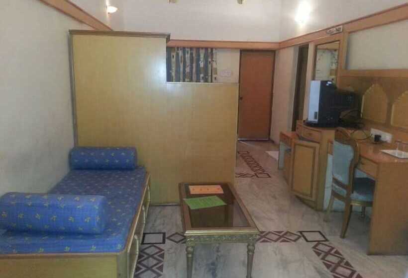 هتل Celebrity Resort