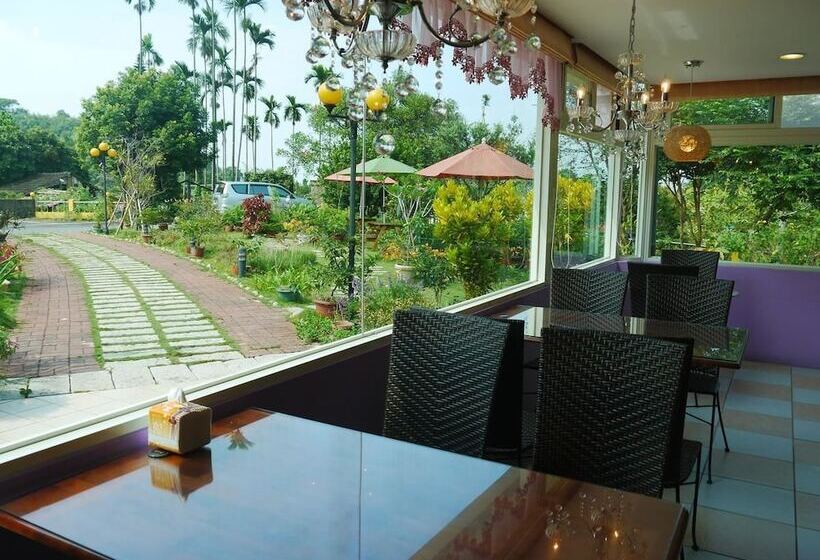 هتل Chambord Castle