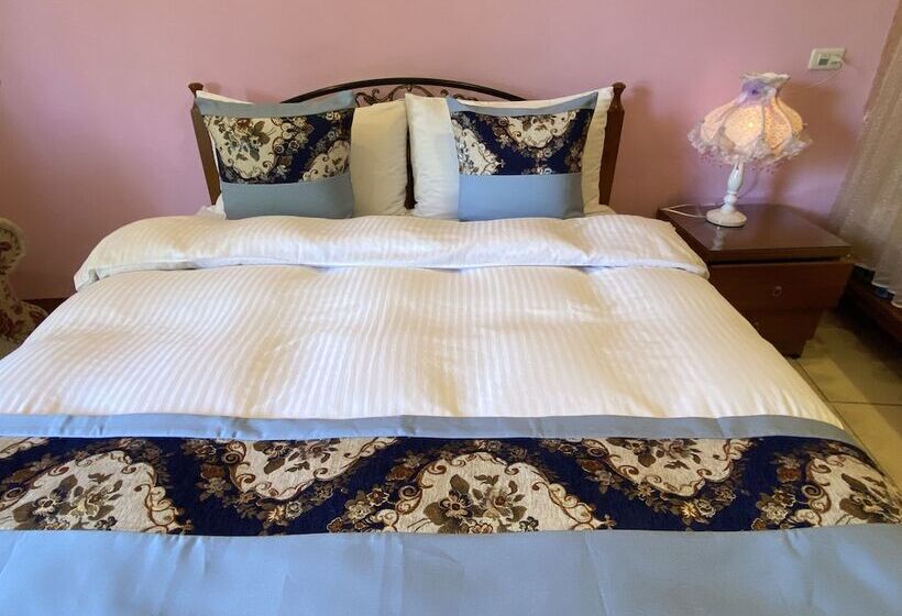 هتل Chambord Castle