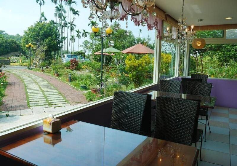 هتل Chambord Castle