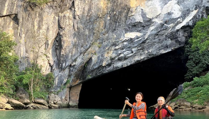 هتل Funny Monkeys Homestay