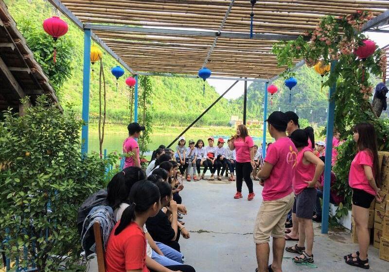 هتل Funny Monkeys Homestay