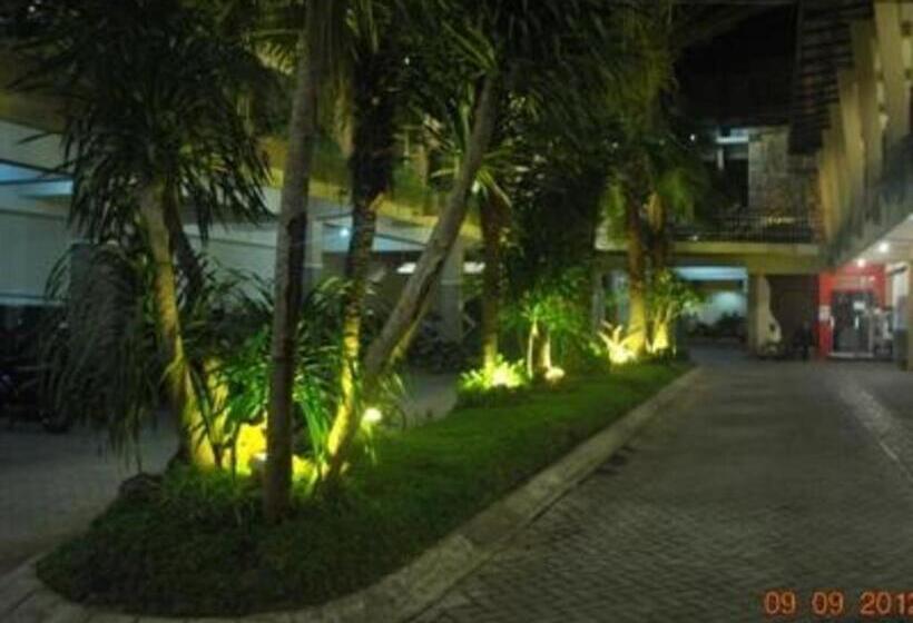 فندق Grand Mansion  Blitar