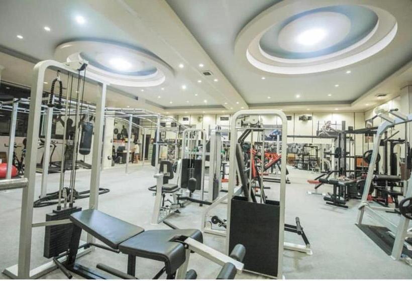 فندق Grand Mansion  Blitar