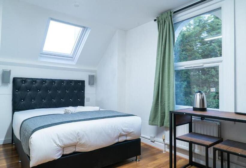 Отель Centra Hemel