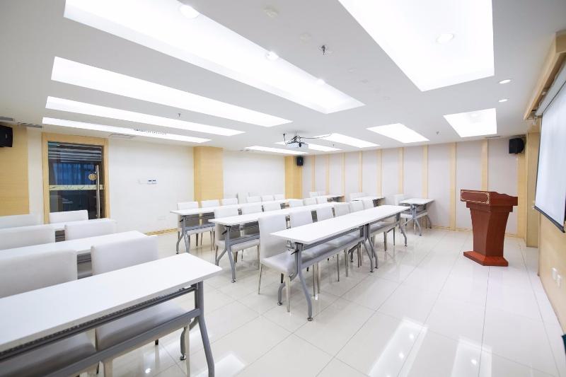 فندق Ji  Urumqi Youhao