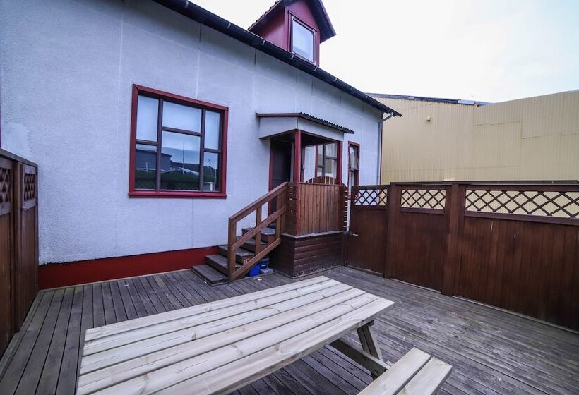 هتل Lava Guesthouse