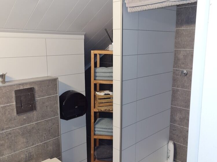 هتل Lava Guesthouse