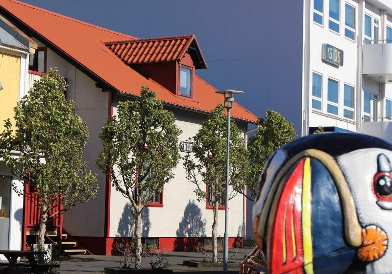 هتل Lava Guesthouse