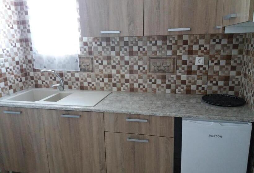 فندق Nikolakakis Rooms Lavrio