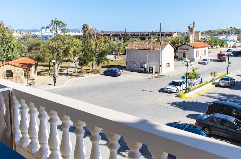 فندق Nikolakakis Rooms Lavrio