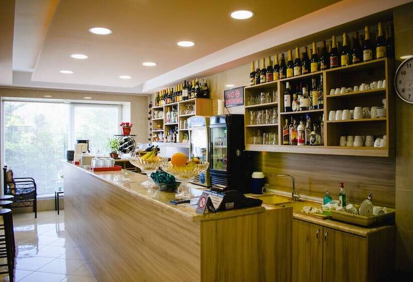 فندق Nikolakakis Rooms Lavrio